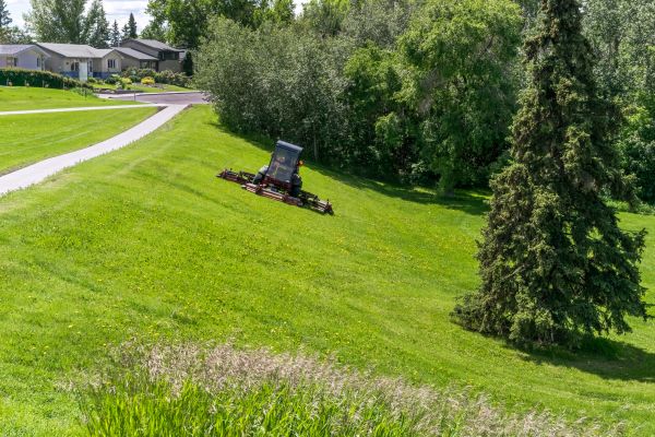 Hill Mowing in Hilliard