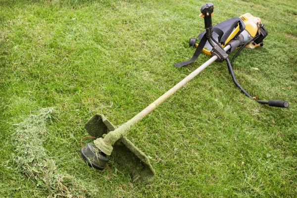 Cost of Hillside Weed Whacking in Hilliard
