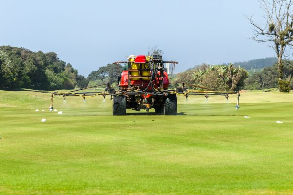 Golf Course Lawn Care in Hilliard